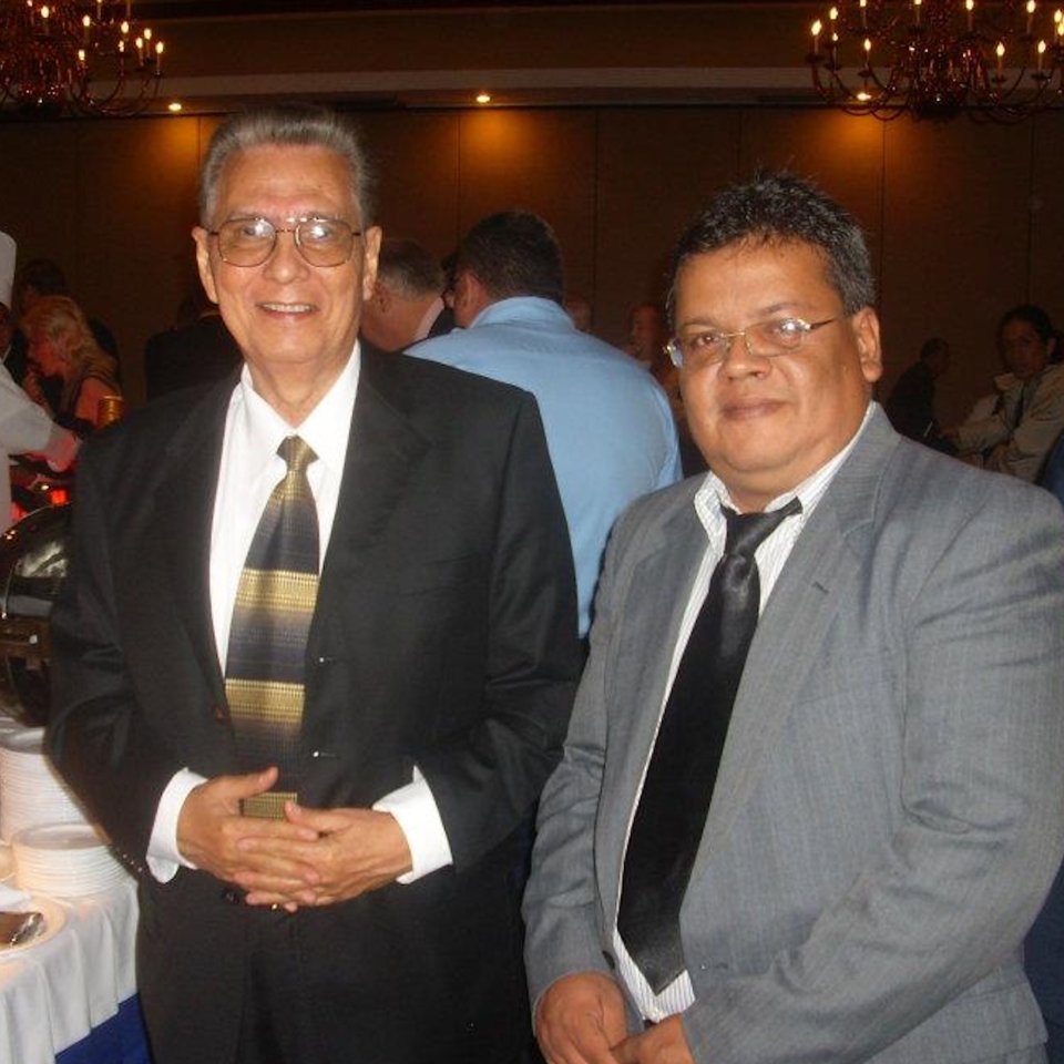 Carlos Pérez con Alejandro Serrano Caldera